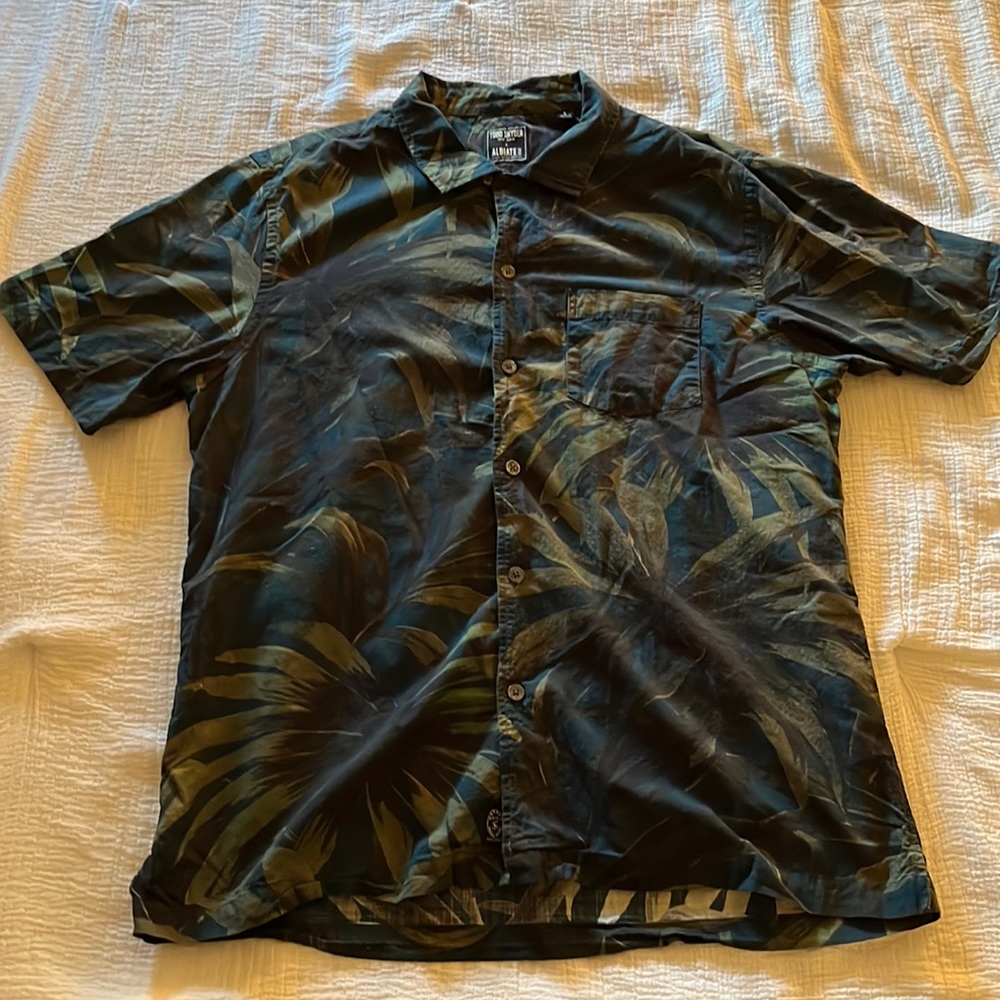 COPY - Short sleeve casual button down shirt